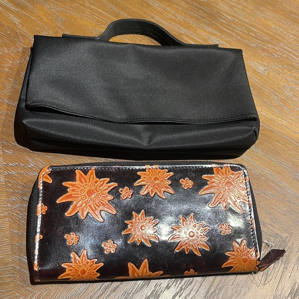 Bundle of/Leather Wallet/Nina Ricci carrying case